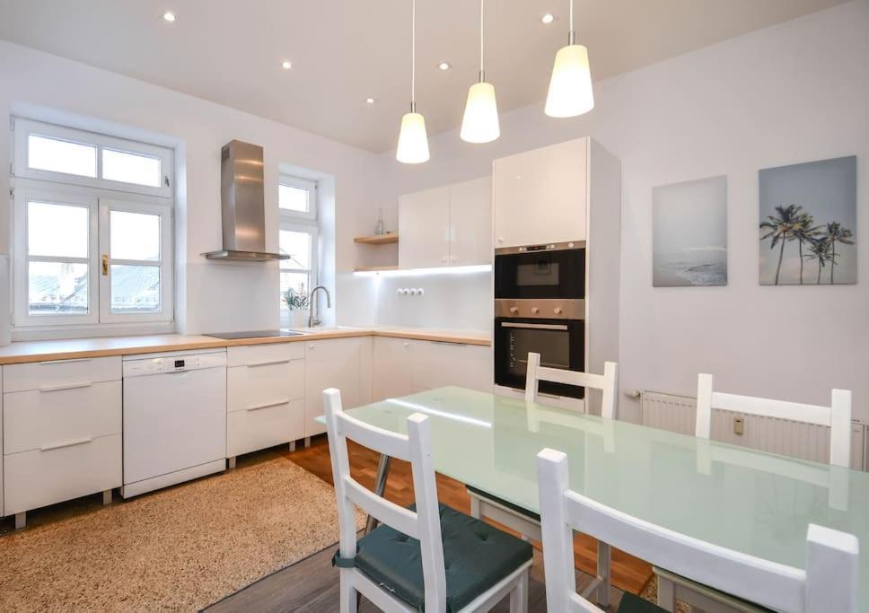 Cozy 2br In Heart Of Old Town Apartmán Bratislava